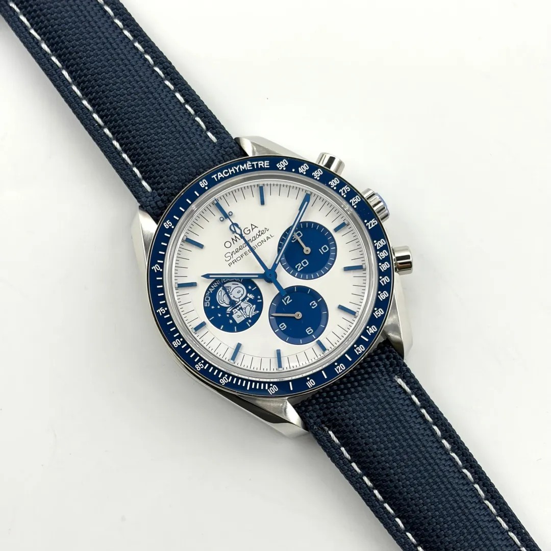 Omega Speedmaster Snoopy Award 42mm Manual Chronograph Watch Black Nylon Strap