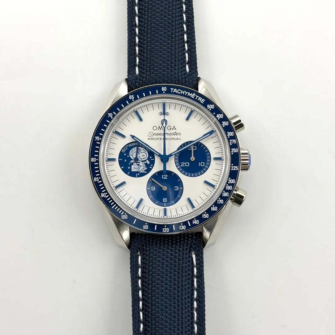 Omega Speedmaster Snoopy Award 42mm Manual Chronograph Watch Black Nylon Strap