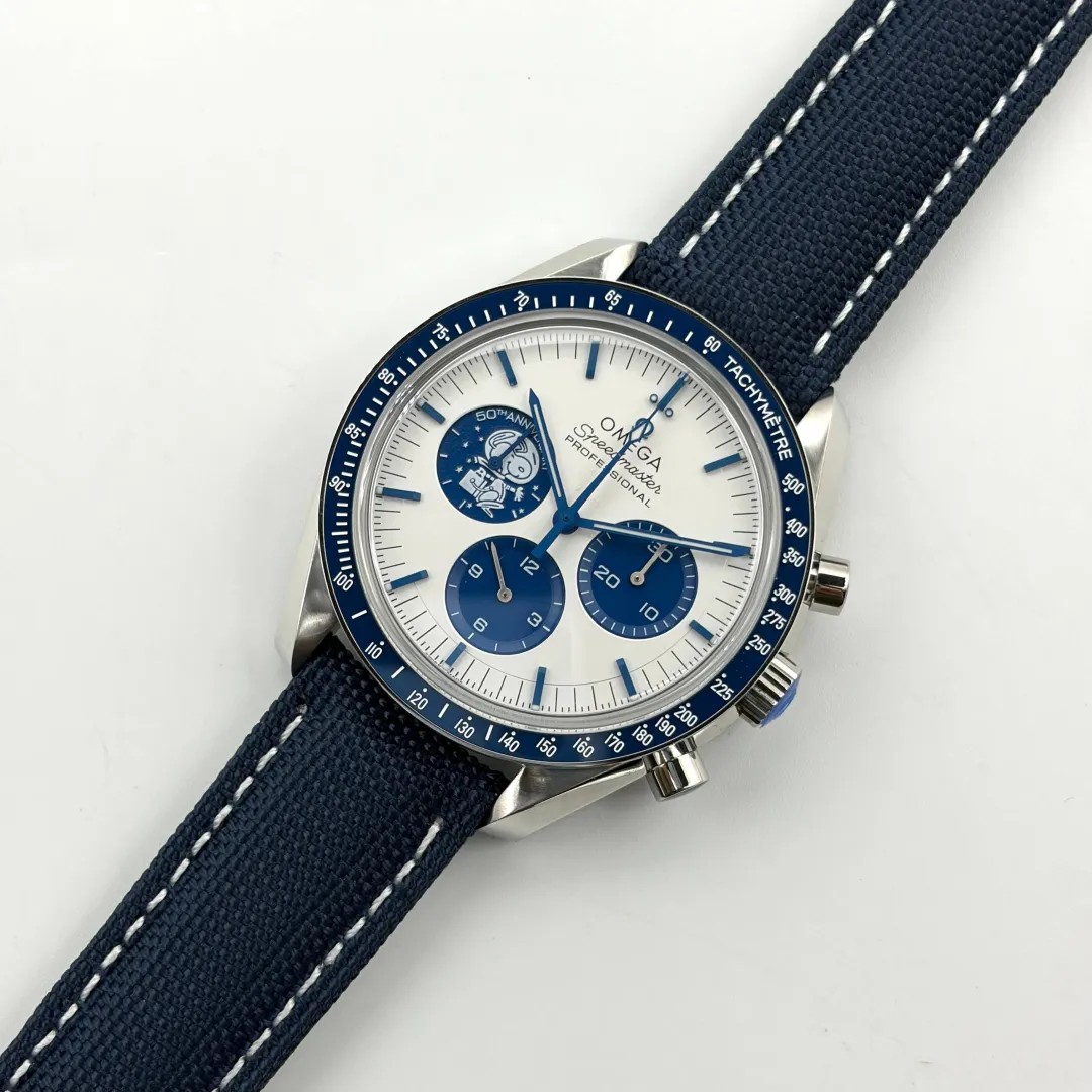 Omega Speedmaster Snoopy Award 42mm Manual Chronograph Watch Black Nylon Strap