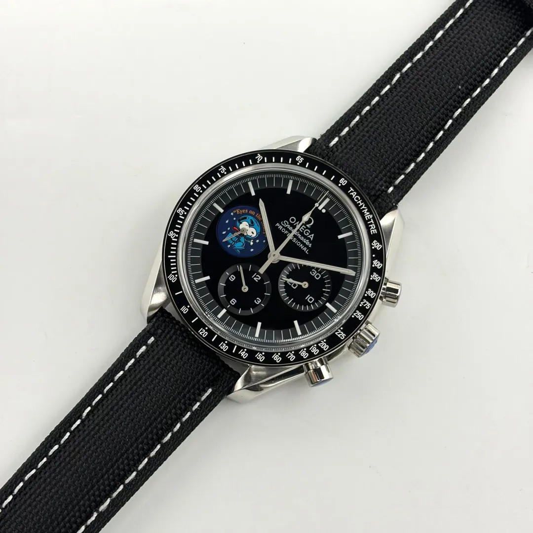 Omega Speedmaster Snoopy Award 42mm Manual Chronograph Watch Black Nylon Strap
